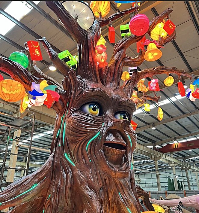 Talking Tree Lantern with Fruit Lanterns