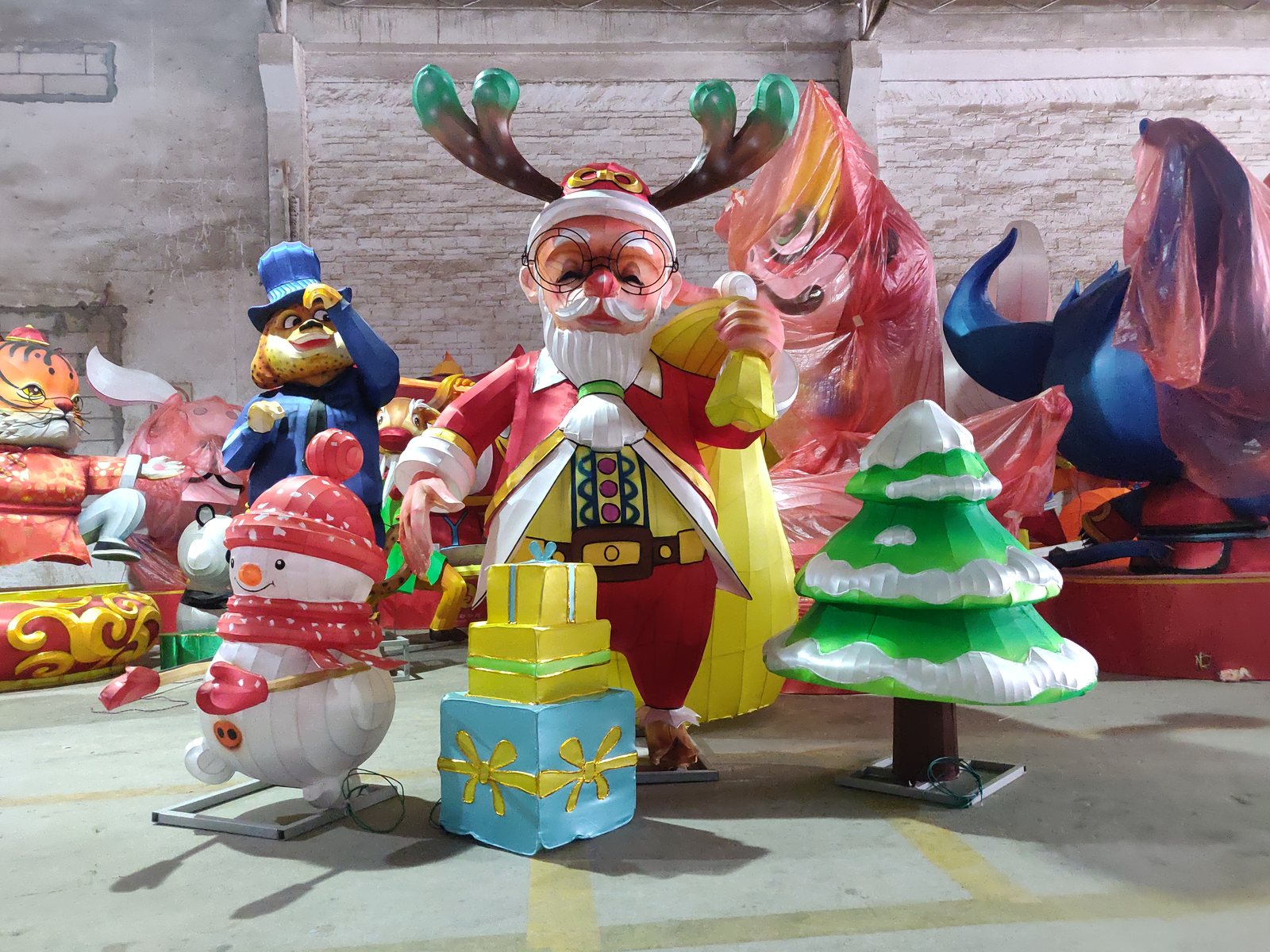 Christmas Lantern Collection — Production
