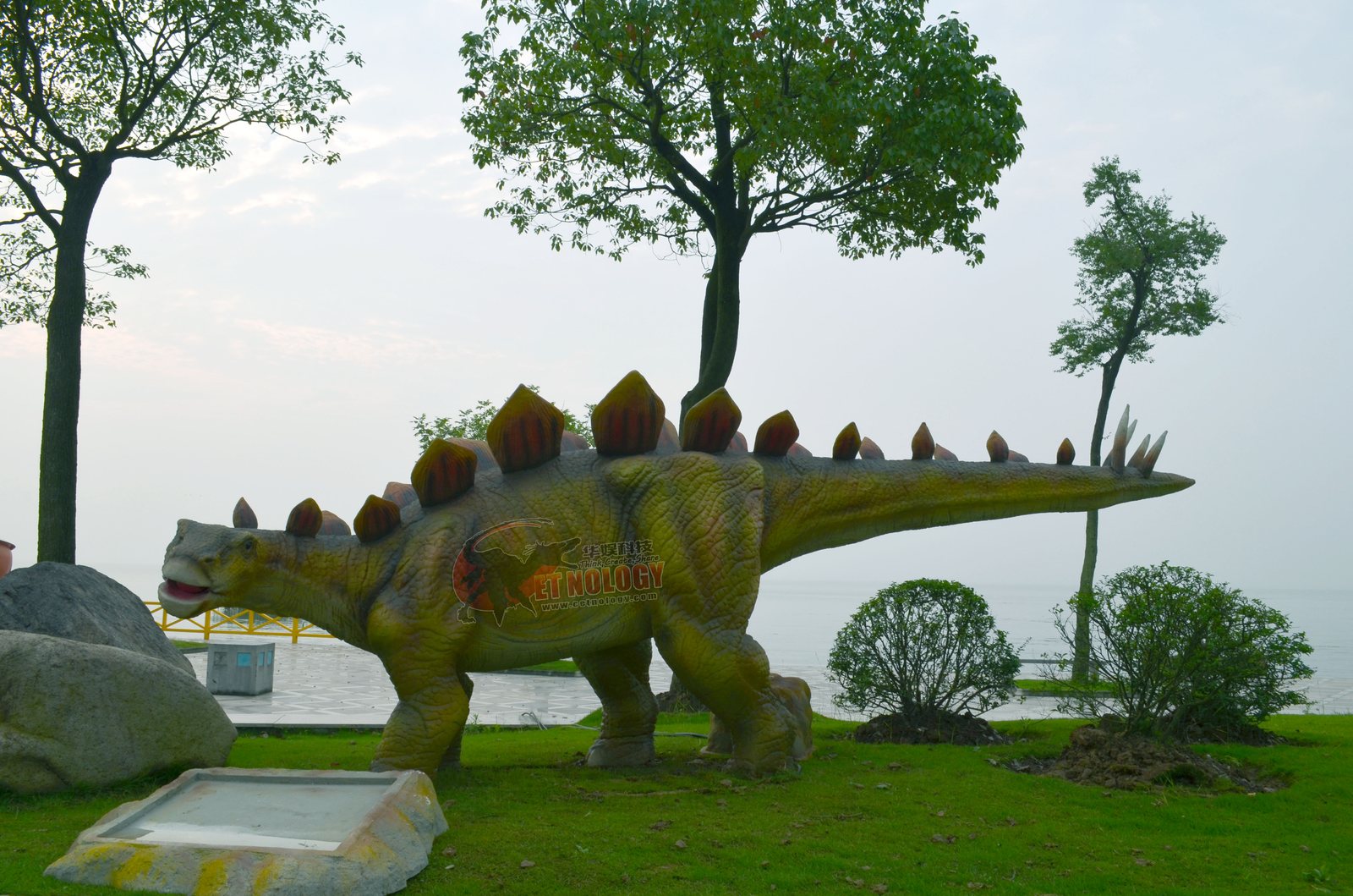 4 m Stegosaurus, Garden Landmark