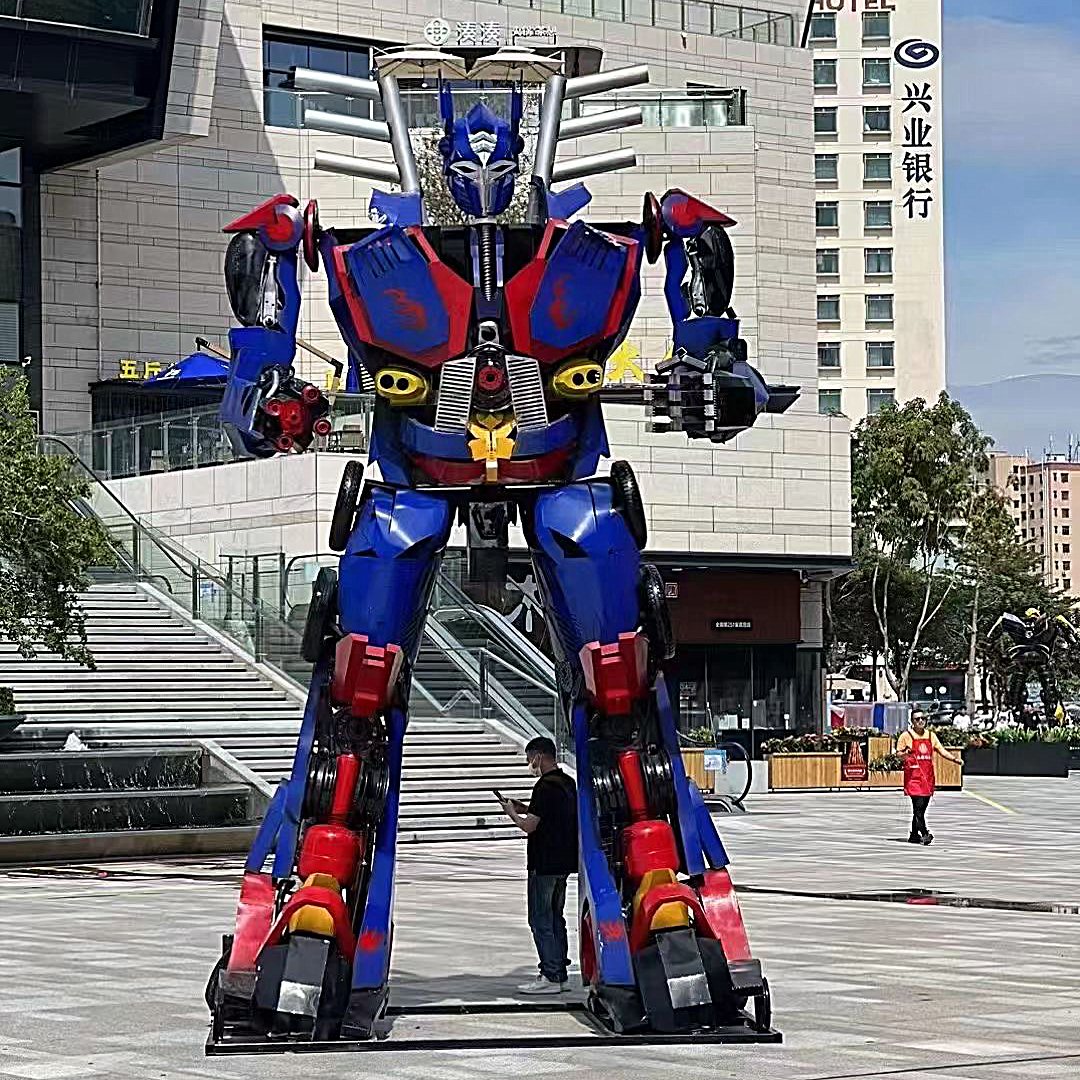 Optimus Prime Transformer, 10 m Plaza Landmark